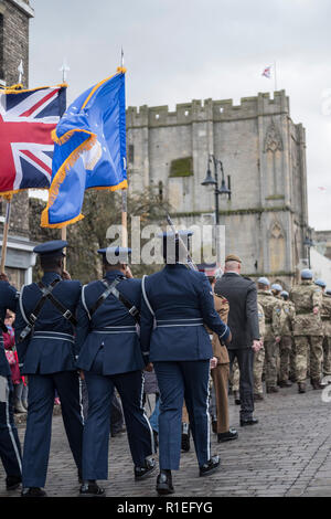 American air force soldiers march during the Remembrance Sunday parade.   Remembrance Sunday is a day for the United Kingdom to remember and honour those who sacrificed their lives to protect the freedom of the British people.   Bury St Edmunds, Suffolk, UK 11/11/18 Stock Photo