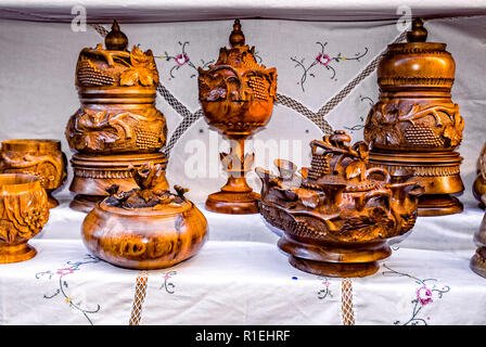 Traditional Italian Friendship Grolla Stock Photo - Download Image Now -  Valle D'Aosta, Coffee - Drink, Craft - iStock