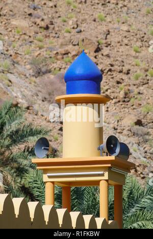 Muscat, Oman. 23rd Nov, 2012. Elaborate and artistic architecture in various forms, but always magnificent, characterizes the mosques with their minarets, which can be found in almost every village. | usage worldwide Credit: dpa/Alamy Live News Stock Photo