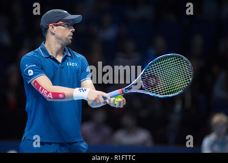 O2, London, UK. 12 November, 2018. Day two of the tournament at the O2 arena in London with an evening doubles match. Lukasz Kubot (POL) and Marcelo Melo (BRA), ranked 3, vs Mike Bryan (USA) and Jack Sock (USA), ranked 5. Credit: Malcolm Park/Alamy Live News. Stock Photo