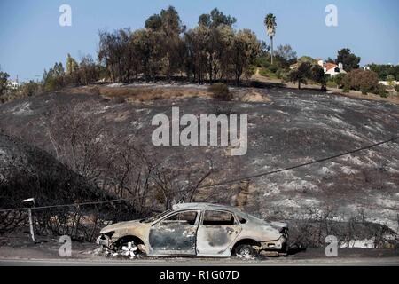 Malibu, California, USA. 12th Nov, 2018. The remains of a vehicle on the side of the; CA 1 FWY South. Credit: Chris Rusanowsky/ZUMA Wire/Alamy Live News