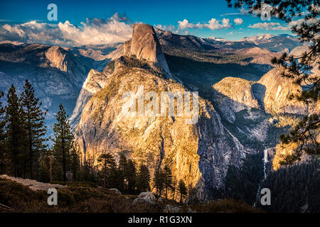 Half Dome seen from the Glacier Point Overlook in Yosemite National Park Stock Photo