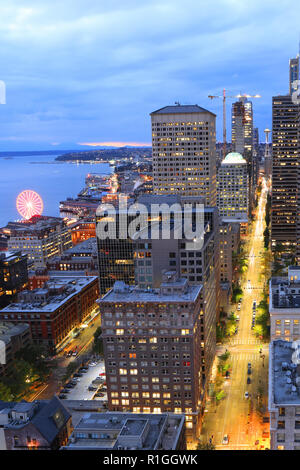 A Vertical aerial Seattle, Washington skyline at dusk Stock Photo