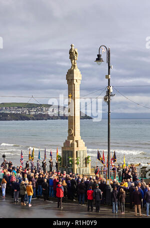 The service of remembrance on Douglas seafront at the war memorial, 1918 Stock Photo