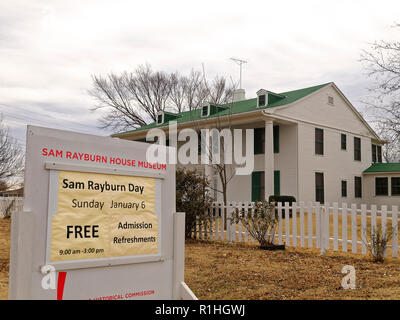 Bonhom, Tex - Home of longest running Speaker of the House Sam Rayburn has museum where he lived with his mother and the Library. Rayburn helped Texas and get the federal government involved in fighting industry. Free admission on his birthday. Stock Photo