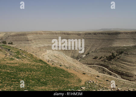 Jordan, countryside between aqaba and amman Stock Photo