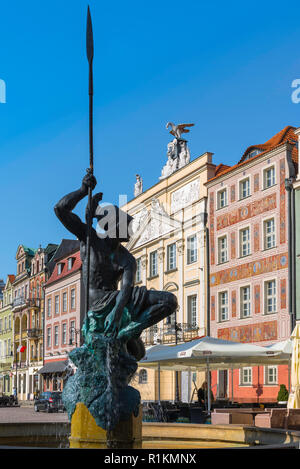 Poznan square, view of the Mars Fountain (Fontanna Marsa) and Baroque buildings in the north-west corner of Market Square in Poznan Old Town, Poland. Stock Photo