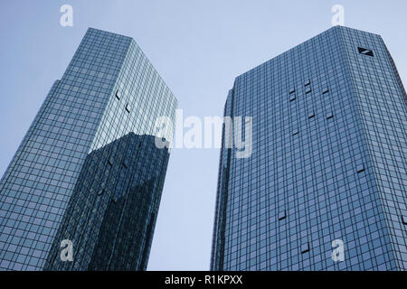 Deutsche Bank Twin Towers, Deutsche-Bank-Hochhaus, gesehen von der Guiollettstraße, Deutsche Bank, Frankfurt, Germany Stock Photo