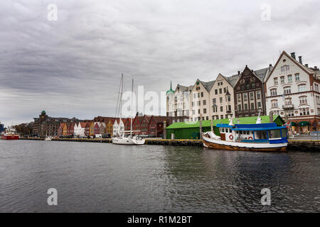 Vågen harbour, Bryggen district, Bergen, Hordaland, Norway Stock Photo