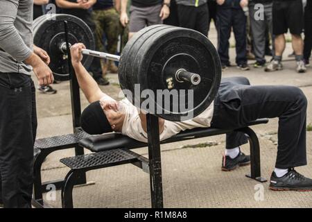 Benchpress Stock Photo 168726375 Alamy