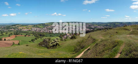 Extensive views over the Stroud Valleys from Selsley Common, Stroud, Gloucestershire, Cotswolds, UK Stock Photo
