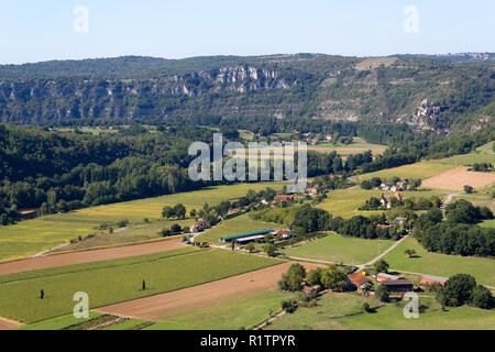 View over the fields and farms in the Lot Valley from Saut de la Mounine viewpoint near Cajarc, Lot, Quercy, France, Europe Stock Photo