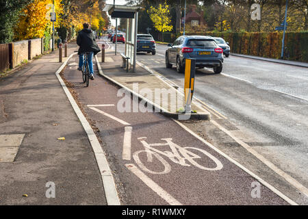 Cycle path along Huntingdon Rd, Cambridge, UK Stock Photo