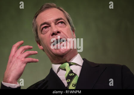 Queen Elizabeth II Conference Centre, London, UK. 19th February, 2016. Grassroots Out (GO) hold a rally at the Queen Elizabeth II Conference Centre, W Stock Photo
