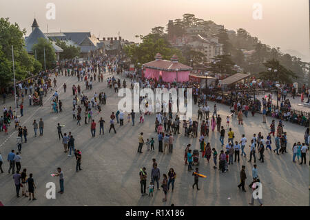 Many people walking at the Mall of Shimla, the capitol of the state Himachal Pradesh and a very popular hillstation at 2.200 m Stock Photo
