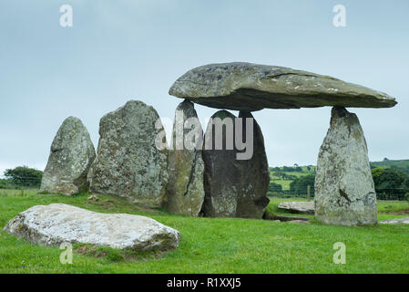 Neolithic dolmen burial chamber with large capstone Pentre Ifan in the civil parish of Nevern, Pembrokeshire, Wales. Stock Photo