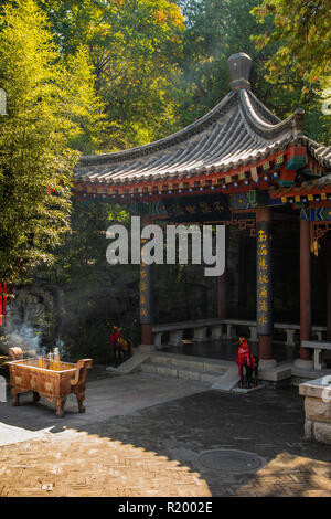 small buddhist temple 1000 buddha mountain, Jinan, China Stock Photo