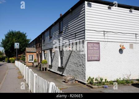 The Rose & Crown Inn, Essendon, Hertfordshire, dates back to 1756. Stock Photo