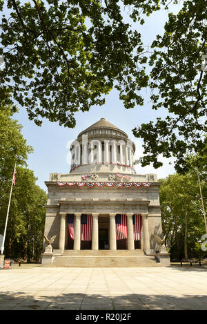 General Grant National Memorial in Riverside Park at Upper Manhattan in New York City, USA Stock Photo