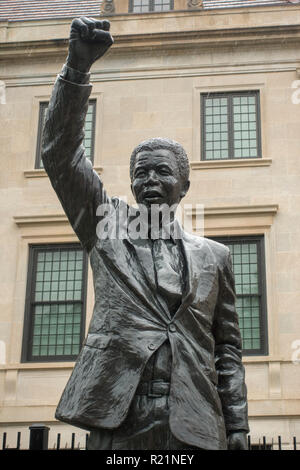 Nelson Mandela statue Washington DC Stock Photo