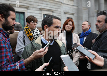 Madrid, Spain. 16th November, 2018. SERGIO PASCUAL, deputies of Unidos Podemos. The Parliamentary Intergroup for Western Sahara has decided not to comply with the congressional censorship of an act on the process of decolonization of the Sahara, and to maintain the convocation of the meeting at the Lions' Gate of the Congress of Deputies. on Nov 16, 2018 in Madrid, Spain Credit: Jesús Hellin/Alamy Live News Stock Photo