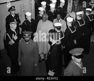 Visit of Emperor Haile Selassie of Ethiopia on USS Quincy in Great Bitter Lake, Egypt 1945 Stock Photo