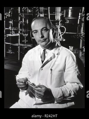 Arthur Kornberg (1918-2007) American biochemist who won the Nobel Prize in Physiology or Medicine. Dated 1959 Stock Photo