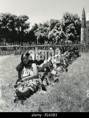 Maori canoe, New Zealand Stock Photo - Alamy