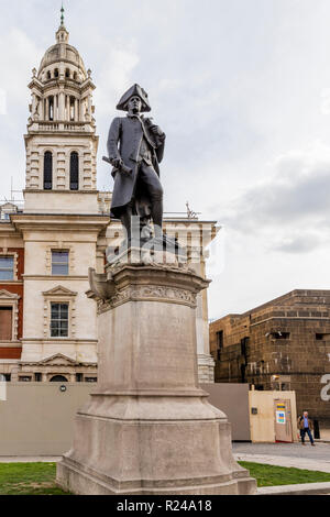 A statue of Captain James Cook, The Mall, London, England, United Kingdom, Europe Stock Photo