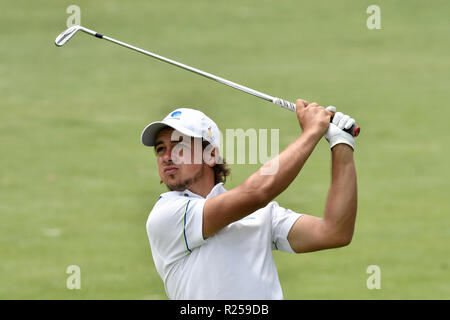 Sydney, Australia. 17th November 2018, The Lakes Golf Club, Sydney, Australia; Emirates Australian Open Golf, round 3; David Micheluzzi of Australia plays from the fairway on the 4th hole Credit: Action Plus Sports Images/Alamy Live News Stock Photo