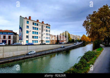 The Canal du Midi as it passes through Toulouse, France Stock Photo