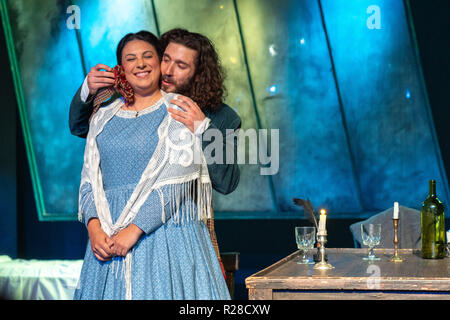 New York, USA, 17 November 2018. Rodolfo  (tenor Thomas Massey) and Mimi (soprano Sonja Krenek) sing during a performance for kids of Giacomo Puccini's La Bohème by the New York City Opera.  Photo by Enrique Shore Credit: Enrique Shore/Alamy Live News Stock Photo