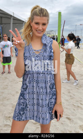 Miami, FL, USA. 17th Nov, 2018. Genie Bouchard attends the World Futbol Gala - Celebrity Beach Soccer Match presented by GACP Sports and Sports Illustrated Swimsuit and Benefiting Best Buddies Charity at Collins Park on November 17, 2018 in Miami, Florida. People: Genie Bouchard Credit: Hoo Me.Com/Media Punch *** No Ny Papers***/Alamy Live News Stock Photo