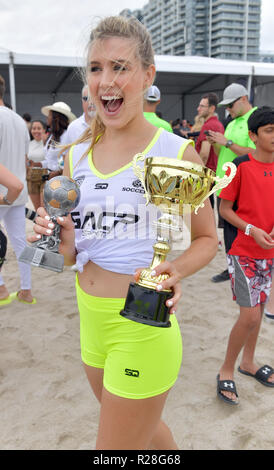 Miami, FL, USA. 17th Nov, 2018. Genie Bouchard attends the World Futbol Gala - Celebrity Beach Soccer Match presented by GACP Sports and Sports Illustrated Swimsuit and Benefiting Best Buddies Charity at Collins Park on November 17, 2018 in Miami, Florida. People: Genie Bouchard Credit: Hoo Me.Com/Media Punch *** No Ny Papers***/Alamy Live News Stock Photo