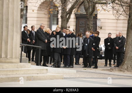 Berlin, Germany. 18th Nov, 2018. Chancellor Angela Merkel attends the commemoration events for the Memorial Day. Together with the French President Emmanuel Macron, Federal President Frank-Walter Steinmeier and representatives of the constitutional bodies of the Federal Council, Bundestag and Federal Constitutional Court she will lay down wreaths in Berlin. Credit: Simone Kuhlmey/Pacific Press/Alamy Live News Stock Photo