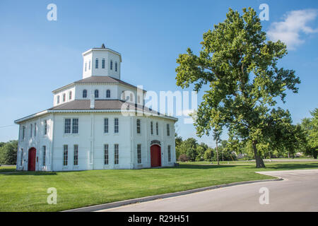 Lexington, Kentucky, United States-July 15,2017: Standardbred Stable of Memories octagonal architecture in Lexington, Kentucky Stock Photo