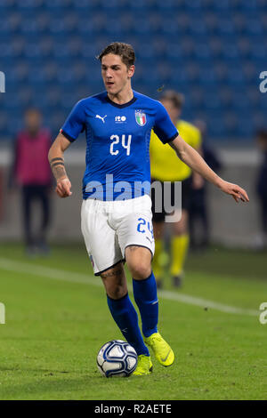 Nicolo Zaniolo of FC Internazionale competes for the ball with Vitja