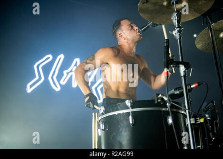 Manchester, UK. 17th November 2018. Isaac Hoffman and Laurie Vincent of Slaves perform at the Manchester Academy on their UK tour, Manchester 17/11/2018 Credit: Gary Mather/Alamy Live News Stock Photo