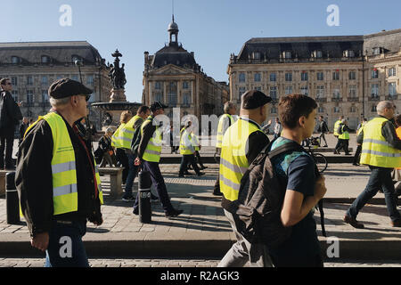 Bordeaux, France - November 17, 2018: demonstration yellow vests against increase taxes on gasoline and diesel introduced government of France Credit: sportpoint/Alamy Live News Stock Photo