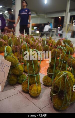 Bandar Seri Begawan. 18th Nov, 2018. Photo taken on Nov. 18, 2018 shows durians at the Gadong Night Market in Bandar Seri Begawan, capital of Brunei. Credit: Wang Shen/Xinhua/Alamy Live News Stock Photo