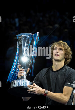 London, UK. 18th Nov 2018. David and Romeo Beckham during the Nitto ATP Finals London 2018  at the O2, London, England on 18 November 2018. Photo by Andy Rowland. Credit: Andrew Rowland/Alamy Live News Stock Photo