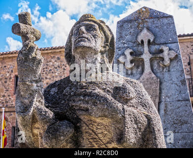 Monumento al peregrino. Santo Domingo de la Calzada. La Rioja. España Stock Photo