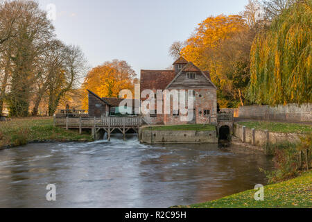 Mapledurham Watermill , Oxfordshire, England, United Kingdom Stock Photo