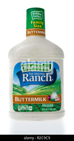 https://l450v.alamy.com/450v/r2c9c9/winneconne-wi-11-november-2018-a-bottle-of-hidden-valley-buttermilk-ranch-salad-dressing-on-an-isolated-background-r2c9c9.jpg