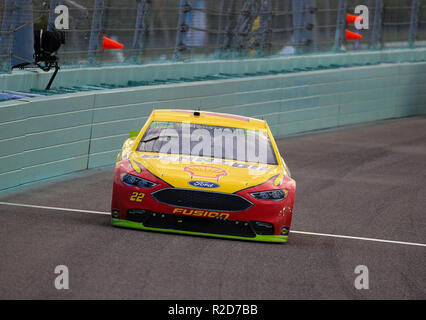 Homestead, Fla, USA. 18th Nov, 2018. Joey Logano, driver of the (22) Shell Ford, races during the Monster Energy NASCAR Cup Series Ford EcoBoost 400 Championship at the Homestead-Miami Speedway in Homestead, Fla. Mario Houben/CSM/Alamy Live News Stock Photo