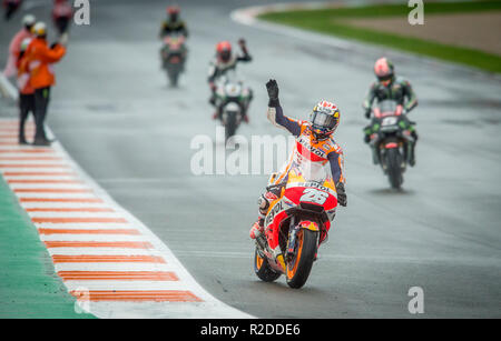 Cheste,Valencia. Spain.18th November 2018. GP Comunitat Valenciana Moto GP.Dani Pedrosa moto gp rider og repsol honda team,says goodbye after finishing his last race. Credit: rosdemora/Alamy Live News Stock Photo