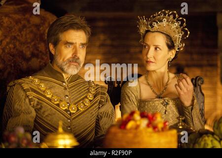 The Tudors TV Series 2007 - 2010 Ireland / Canada / USA Created by : Michael Hirst 2007 Season 1, episode 10 : The Death of Wolsey Henry Czerny , Fiona Sinnott Stock Photo