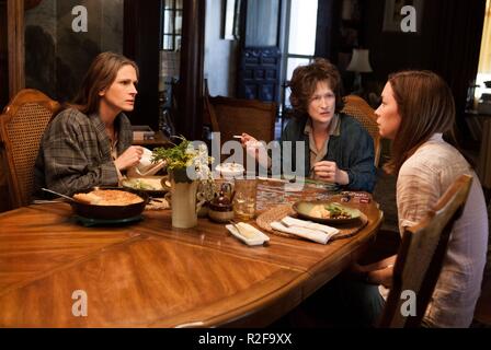 August: Osage County Year : 2013 USA Director : John Wells Julia Roberts, Meryl Streep, Julianne Nicholson Stock Photo