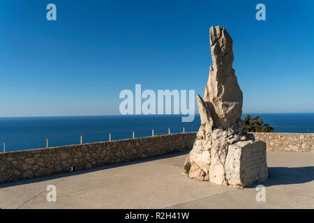 Denkmal für den Ingenieur Antonio Paretti Coll Cap Formentor, Mallorca, Balearen, Spanien  | monument dedicated to the architect Antonio Paretti Coll, Stock Photo