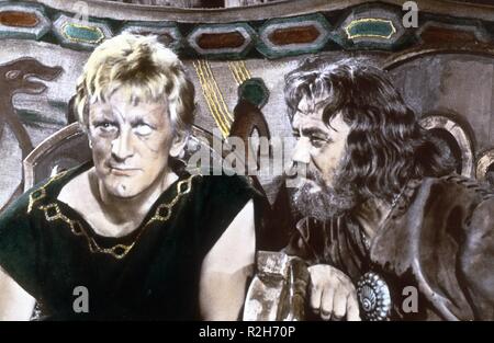 The Vikings Year : 1958 USA Director : Richard Fleischer Kirk Douglas, Ernest Borgnine Stock Photo